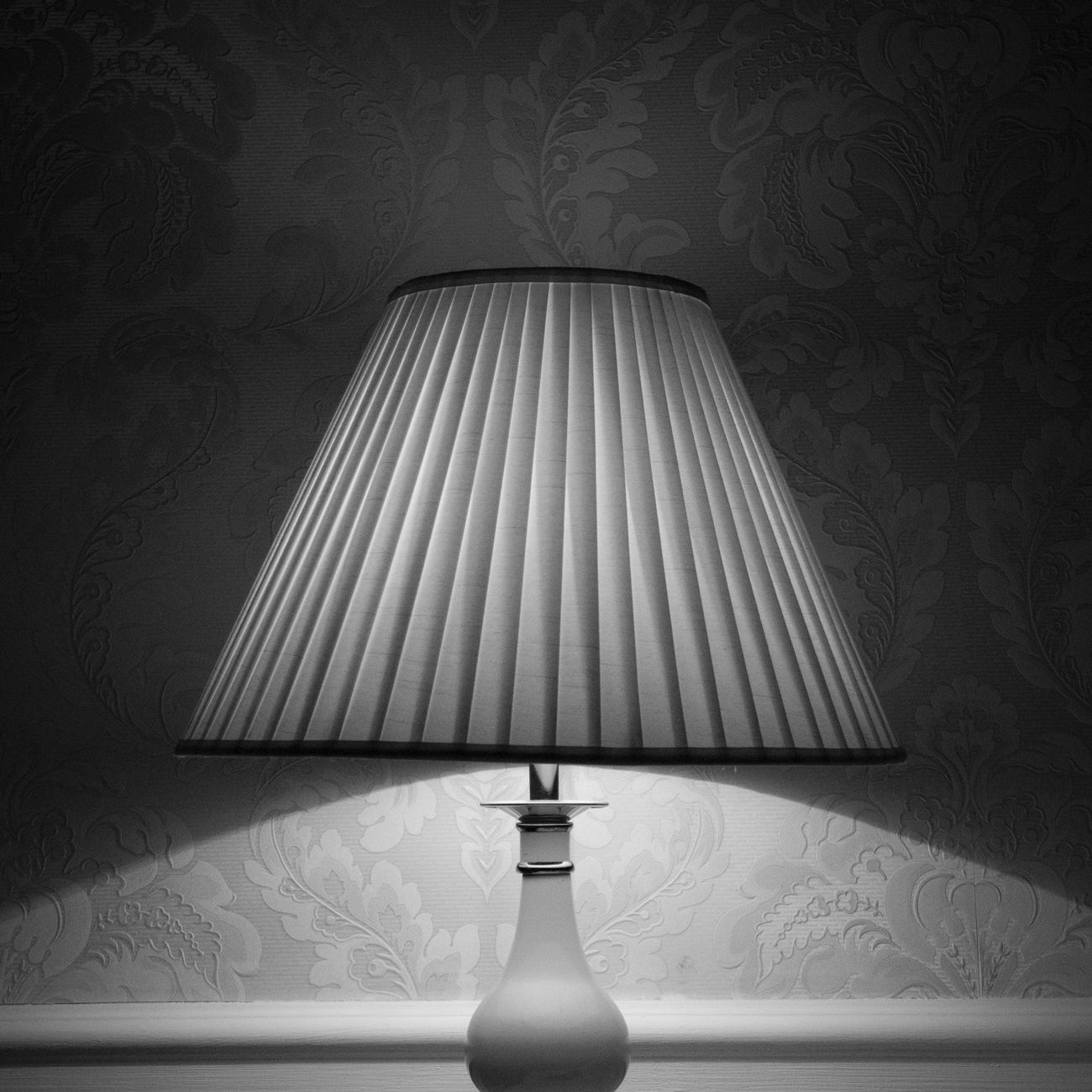 Linen asztali lámpa